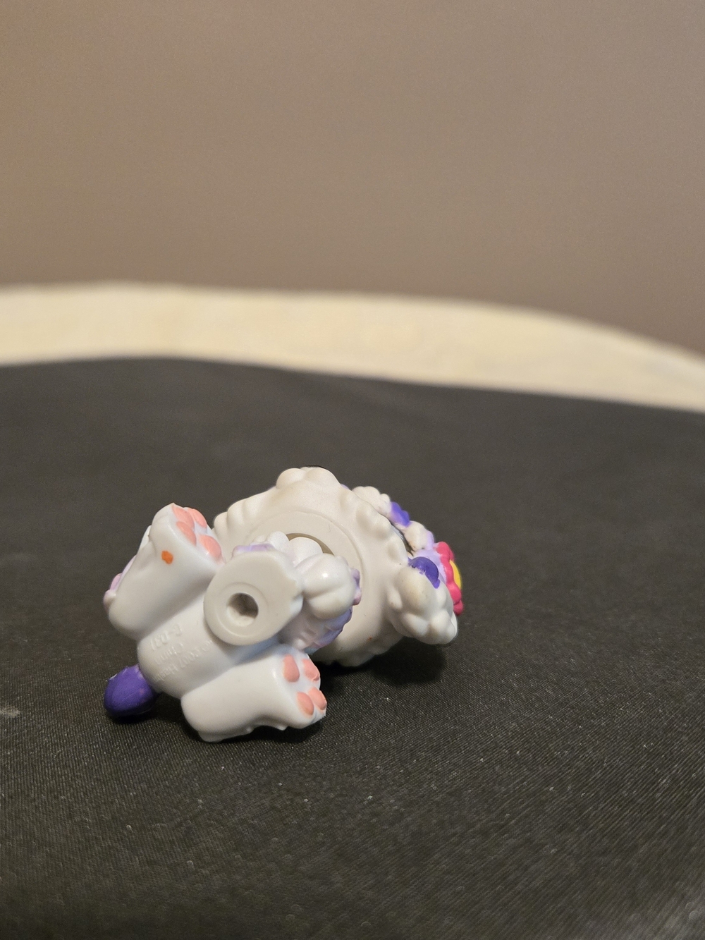 Littlest Pet Shop Birthday Playset with Party Pets And Accessories - Picture 7 of 11